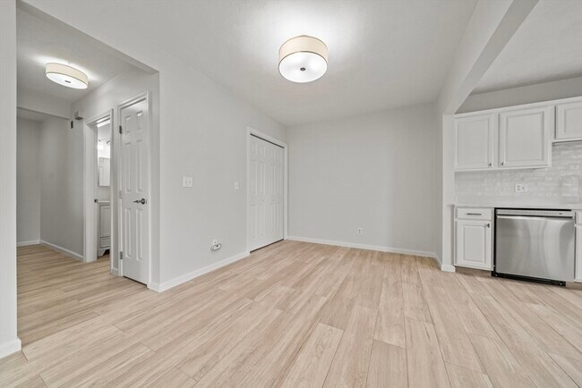 Building Photo - 1 Salem St