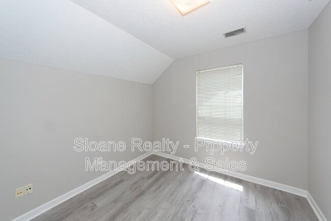 Building Photo - 458 Planters Trace Dr