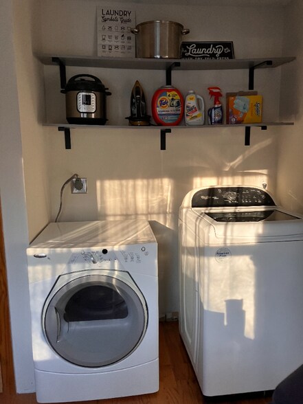 Building Photo - 2101 Scott Rd