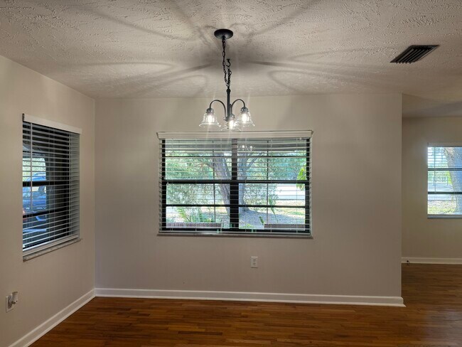 Building Photo - 5900 N Courtenay Pkwy