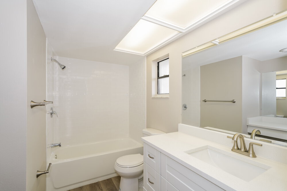 Building Photo - 22853 Fern Ct