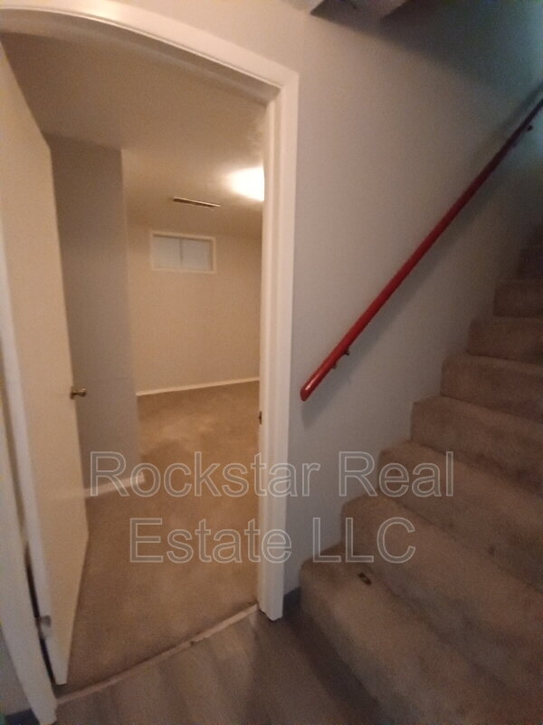 Building Photo - 6011 N Forest Blvd