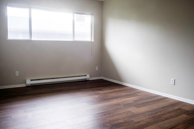 Building Photo - Harold Street Triplex