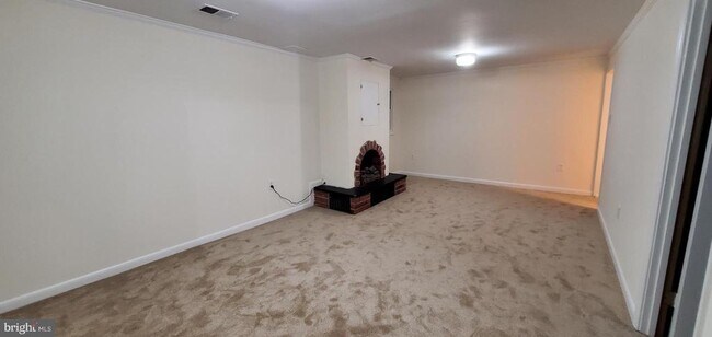 Building Photo - 972 Paulsboro Dr