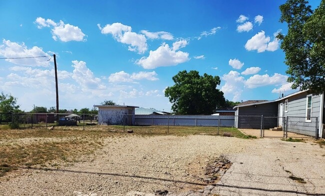 Building Photo - 3011 Avenue F