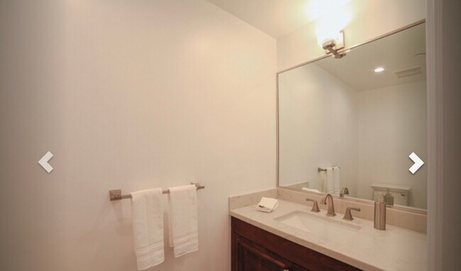 Building Photo - 907 S Shenandoah St