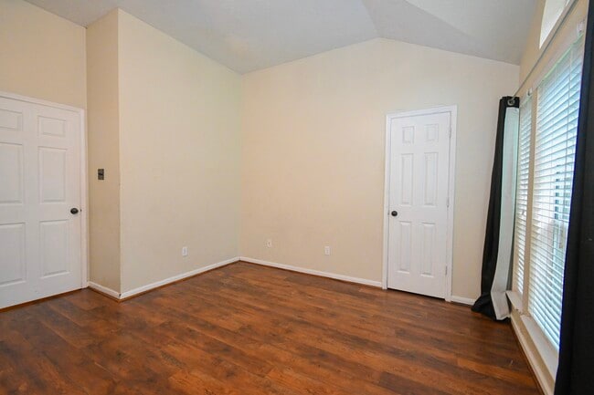Building Photo - 16302 Ash Point Ln