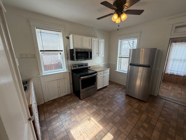 Building Photo - 5847 Goener Ave