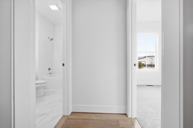 Building Photo - 23 Stone Ml Ct