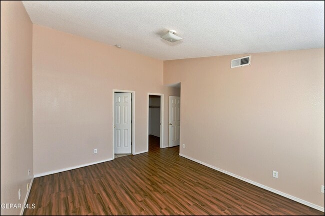 Building Photo - 4100 Tierra Venado Dr