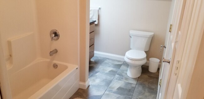 Building Photo - 1045 Marquette St