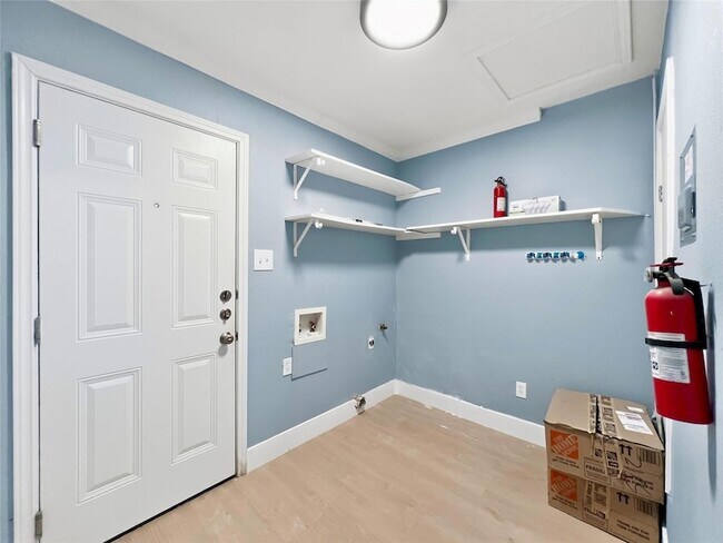 Building Photo - 7107 Dan Jean Drive Unit A