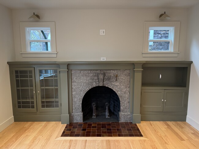 Building Photo - 2034 SE 28th Pl