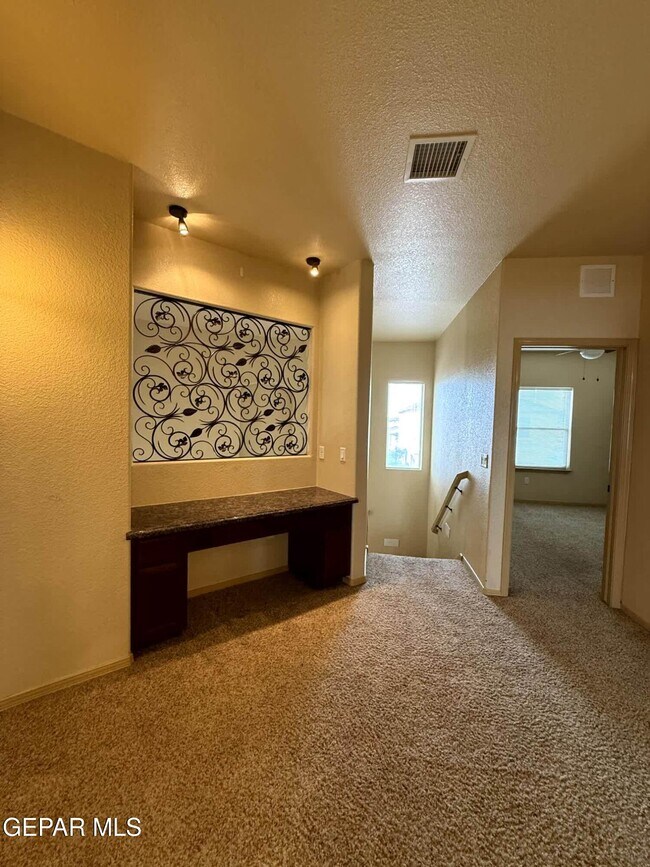 Building Photo - 11533 Merejildo Madrid St