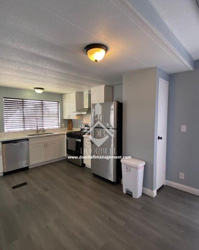 Building Photo - 21633 Monument Dr