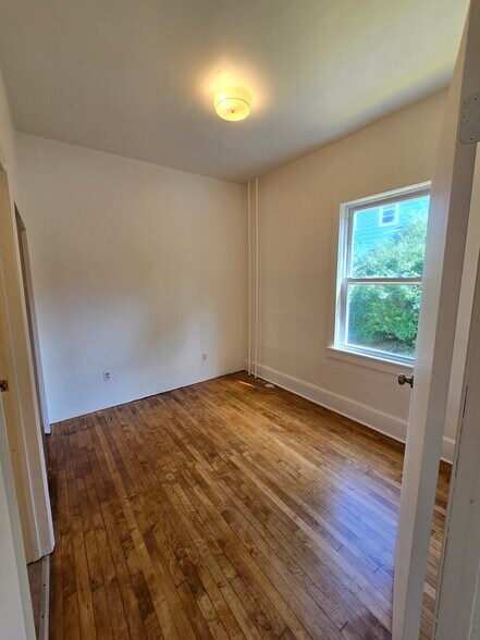 Building Photo - 43 Birdsall St