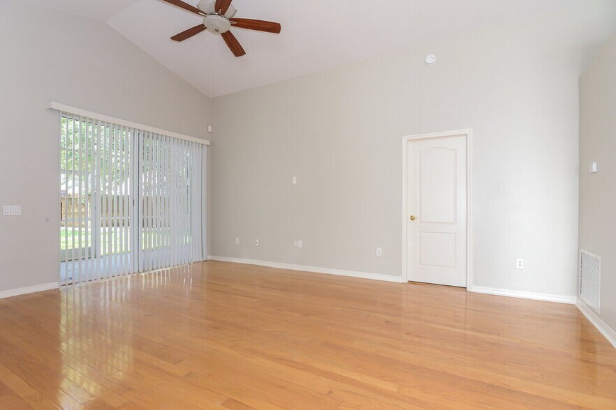 Building Photo - 9339 Hidden Water Cir