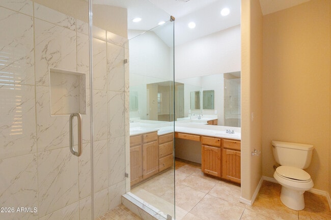 Building Photo - 506 E Utopia Rd