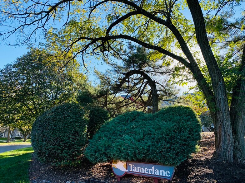 Building Photo - 305 Shepherds Way