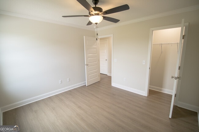 Building Photo - 114 Enclave Ct