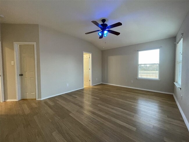 Building Photo - 803 Middle Brook Dr