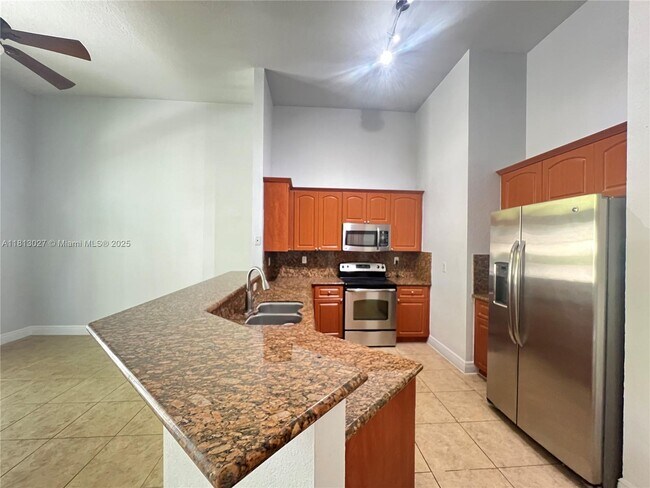 Building Photo - 16020 SW 91st Ct