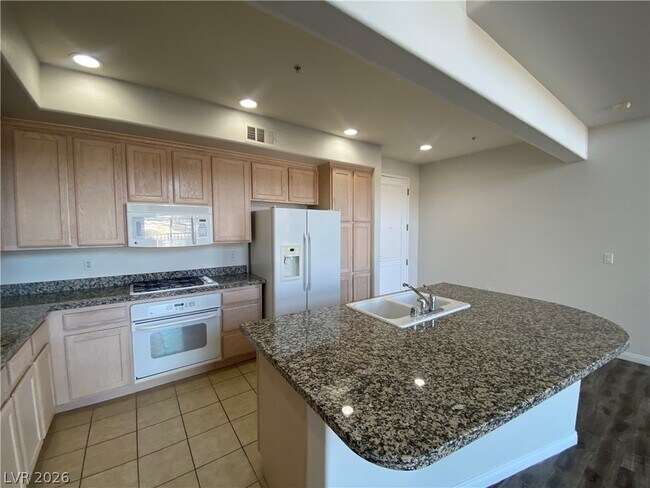 Building Photo - 20 E Serene Ave