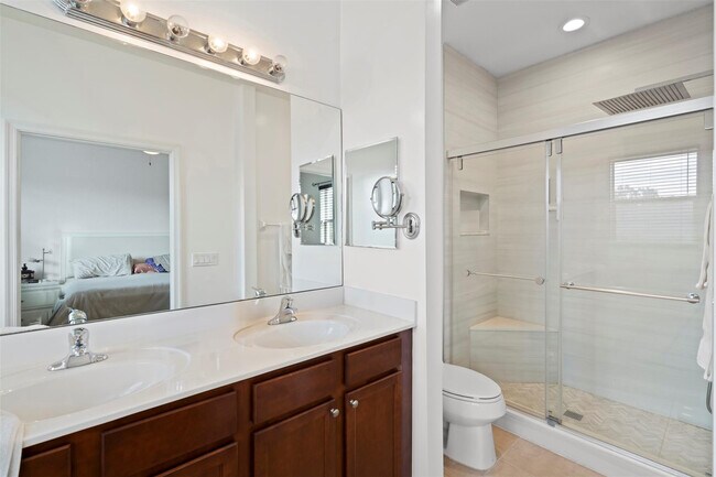 Building Photo - 9467 SW Merlin Ct