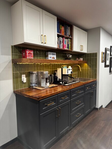 Coffee bar with prep sink off kitchen - 6810 Topaz Dr SW
