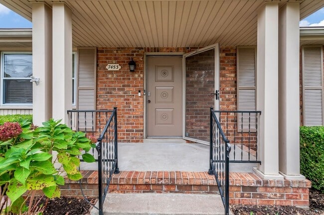 Building Photo - 7453 Harrow Dr