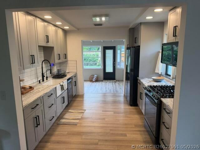 Building Photo - 211 Princeton Dr