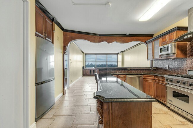 Building Photo - 7002 JFK Blvd E