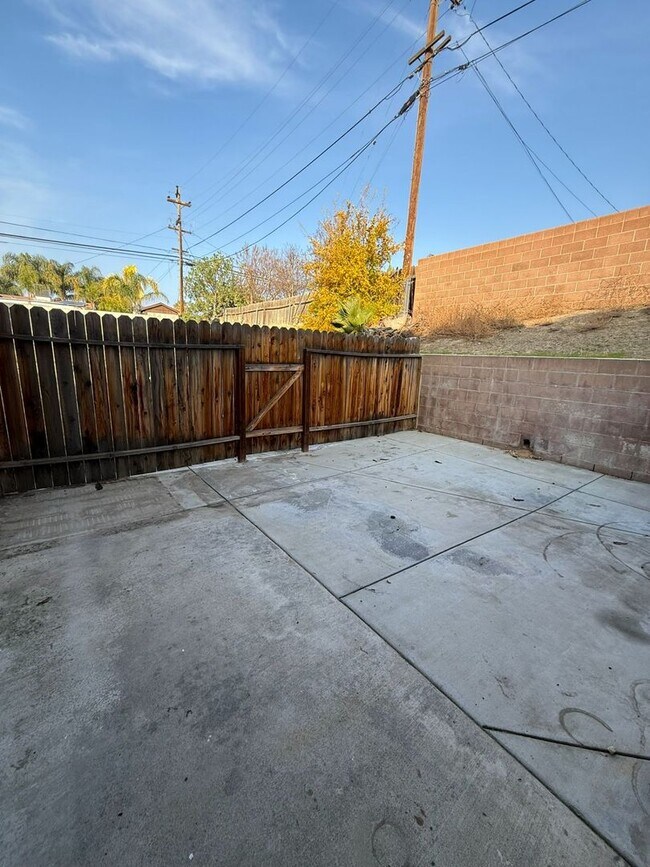 Building Photo - 2428 Eric Way