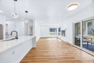 Building Photo - 34999 U.S. 6-M101