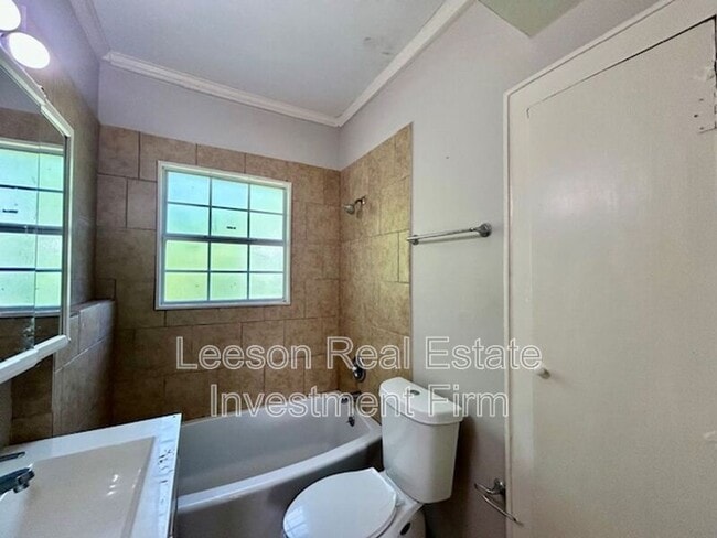 Building Photo - 274 Carrollton Ave