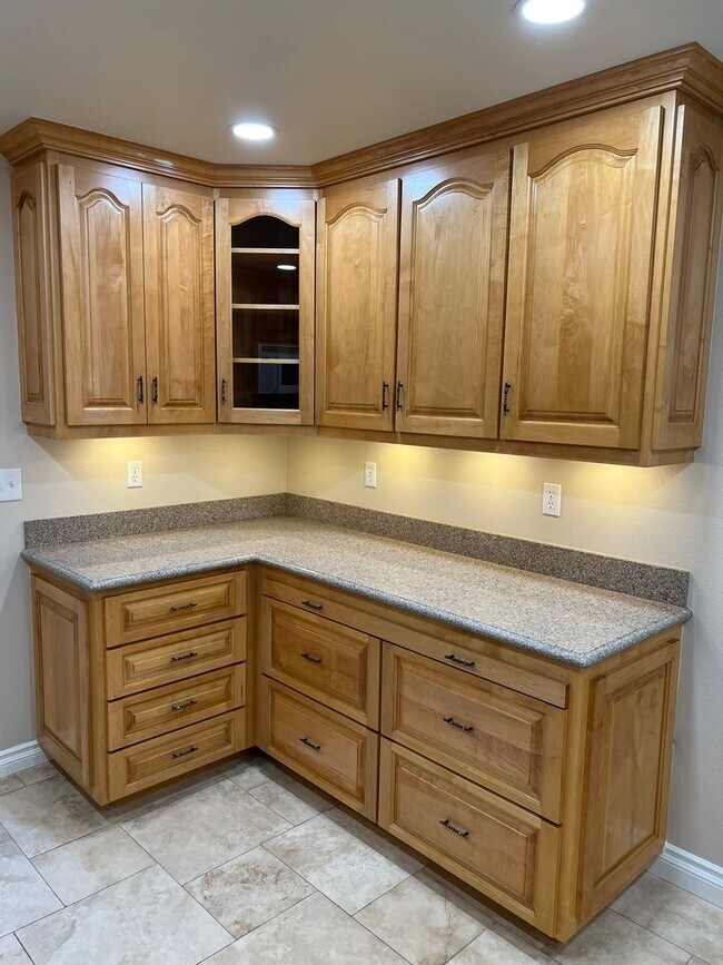 Building Photo - Leisure Village Home near the Rec Center now available