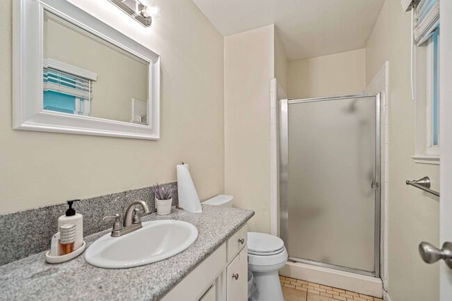 Building Photo - 1825 College Ave