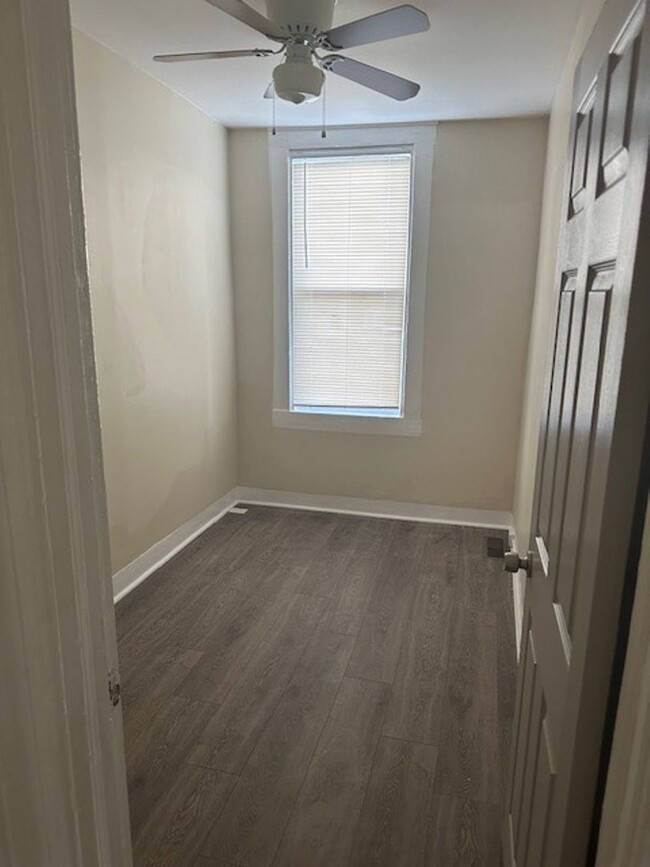 Building Photo - Beautifully Renovated! Hardwood Flooring! ...