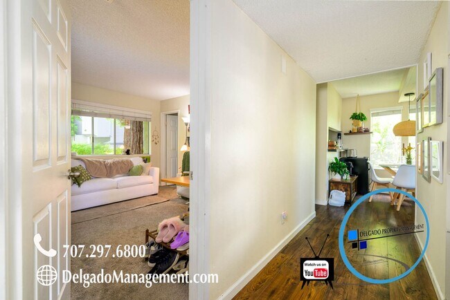 Building Photo - Sausalito living in this 2bd/2ba hillside ...