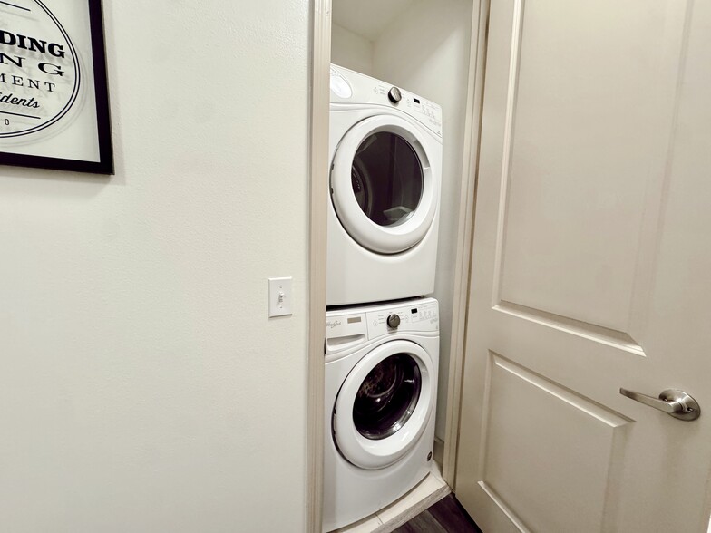 Building Photo - 4461 NW 93rd Doral Ct