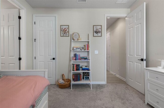 Building Photo - 143 Alderwood Pl