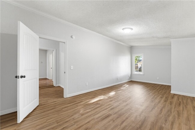 Building Photo - 202 3rd Ave SW