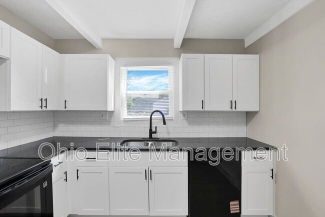 Building Photo - 3086 Grasmere Ave