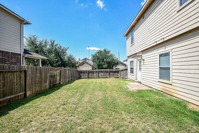 Building Photo - 402 New Hope Ln