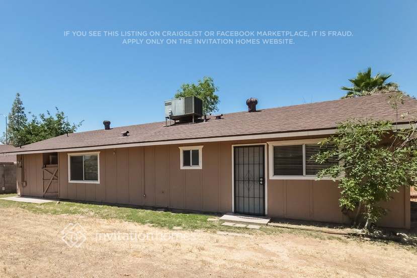 Building Photo - 955 S Pioneer