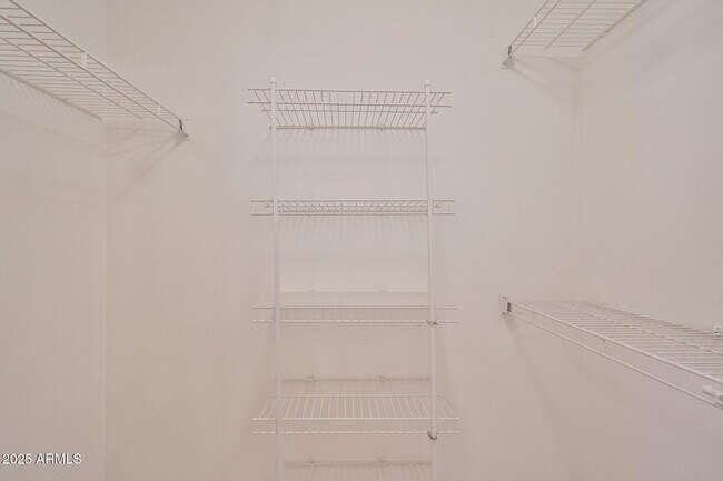 Building Photo - 14518 W Heritage Dr