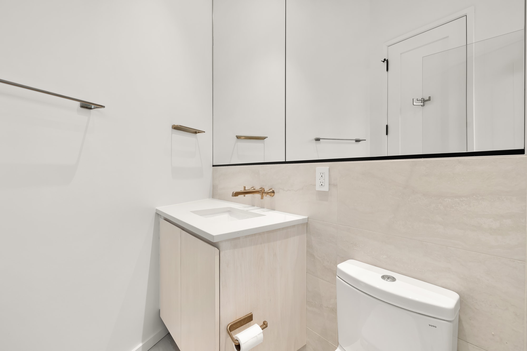 Building Photo - 1451 Maryland Ave NE