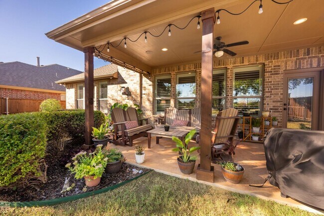 Building Photo - 810 Miramar Dr