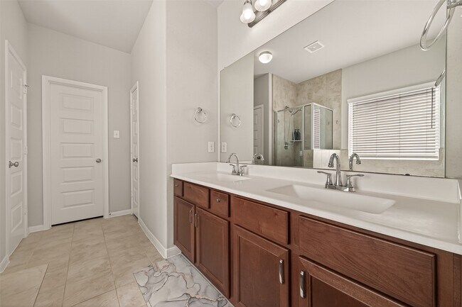 Building Photo - 13730 Andover Park Dr