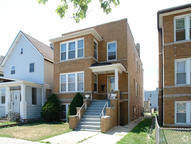Primary Photo - 4408 Magoun Ave